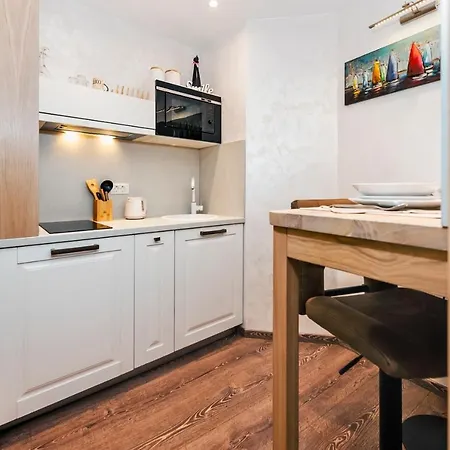 Ground Floor Gem