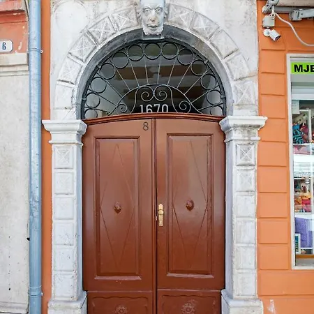 Ground Floor Gem *